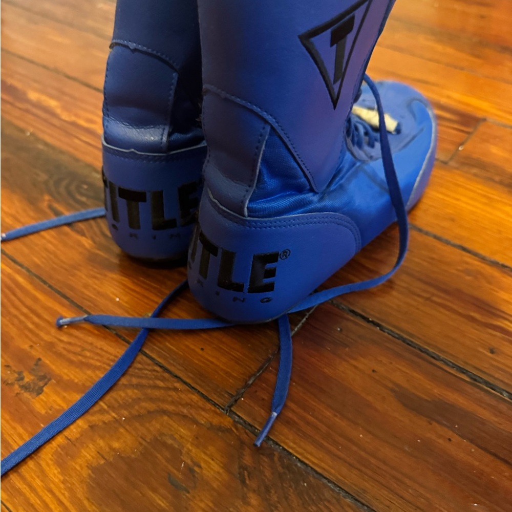 High-Top Boxing shoes - Picture 2 of 4